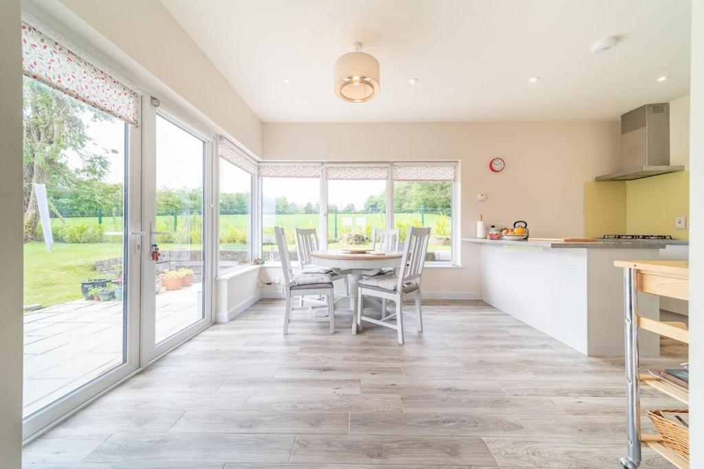 2 Bed Waterfront Property - Close To Courtmacsherry Cork Kültér fotó